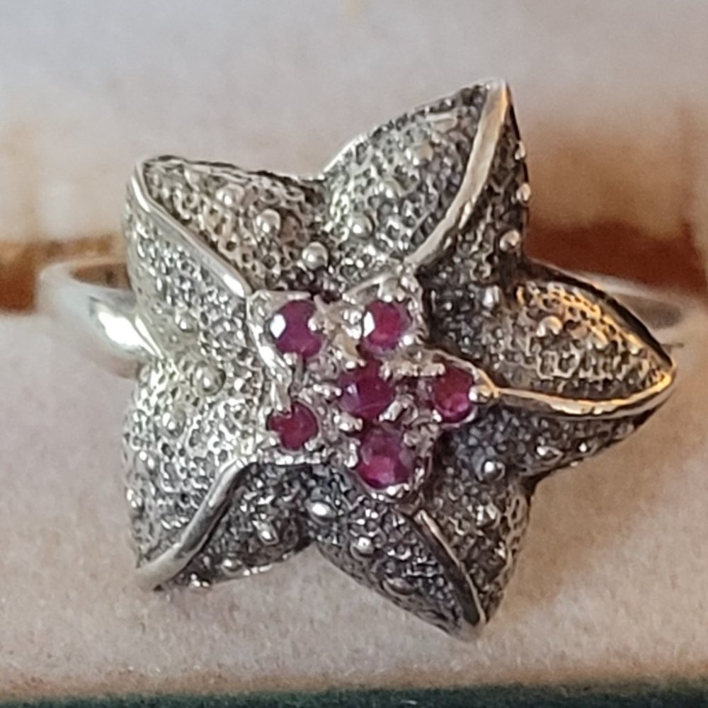 T&C sterling silver starfish or star flower ring with ruby insets